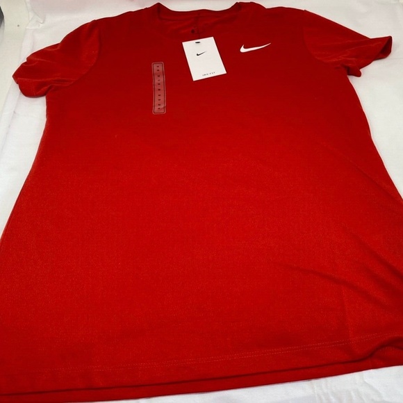 New Nike Women's Dry Fit Legend T Shirt Tee Red Relaxed Fit Crew Neck Medium - Picture 3 of 3